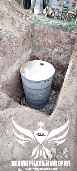 Продавам двуетажна вила/къща 285РЗП в 600кв.м двор в село Избеглии