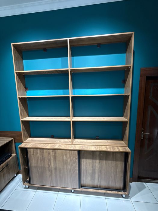 Стол стул сотилади идеал холатда!