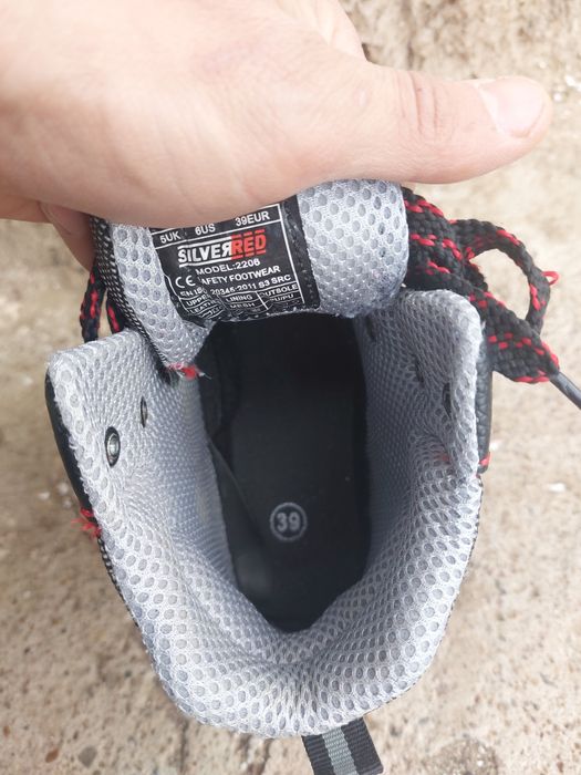 Продам спец обувь