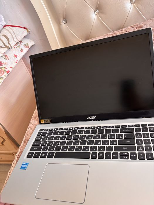 Ноутбук Acer.