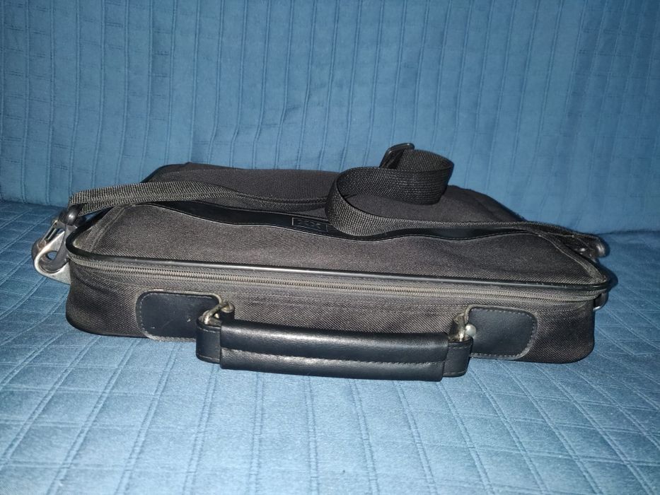 Geanta pt laptop base XX
