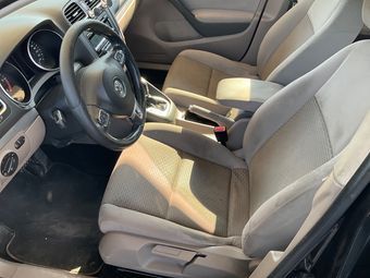 Volkswagen Golf VI 1.6 TDI Advance BlueMotion Tech 2011