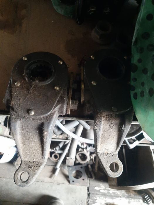 Компрессор , шестерни КПП , головка , ГУР , Камаз .