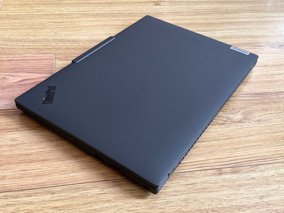 Lenovo T14 Gen 6`Ultra 7 258v Copilot+PC/32GB LPDDR5X/1TB SSD Gen5/Гаранция 32 Месеца/Батерия 100%-20 часа