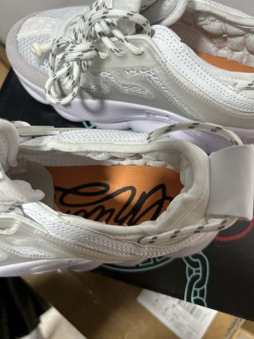 Versace Chain reaction
