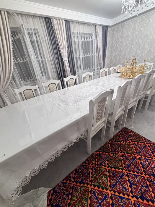 продам стол и стулья срочно