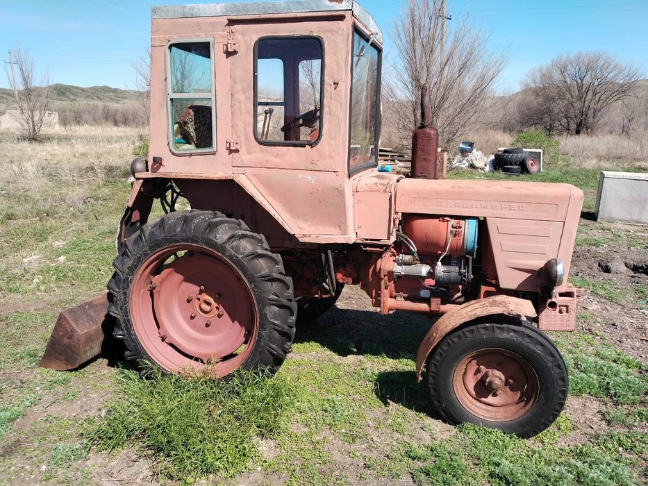 Продам трактор Т-25