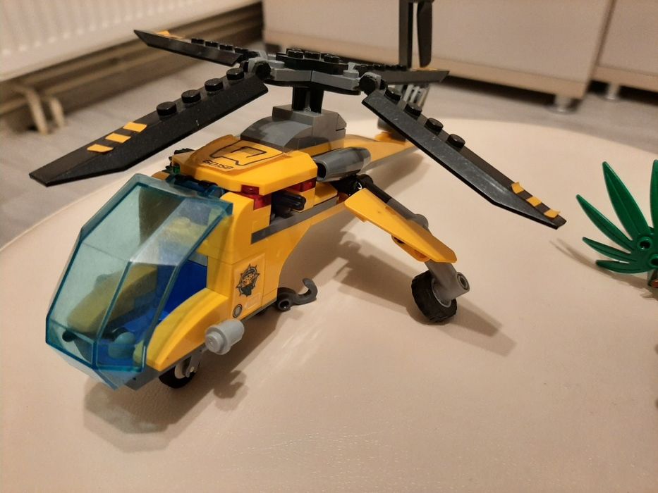 LEGO City Elicopter de marfa in jungla 60158