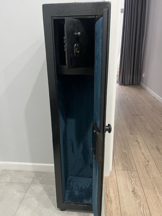 Продам новый сейф