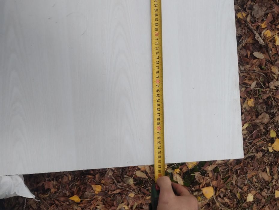 Продавам малко бюро