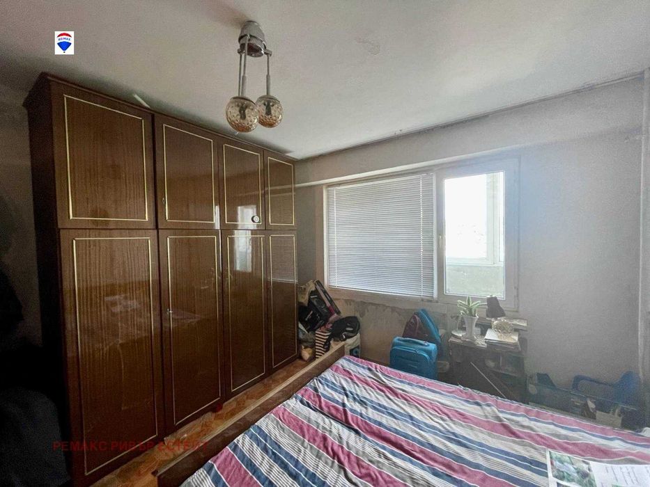 Продава се Четиристаен апартамент в Русе, Родина 1 - 99 кв.м за 910 €/кв.м - Снимка #3