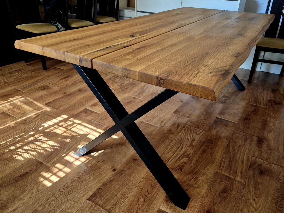 Масивна дъбова маса