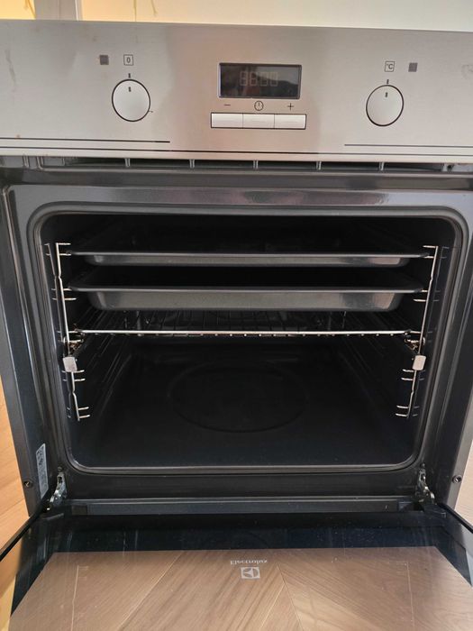 Cuptor incorporabil Electrolux