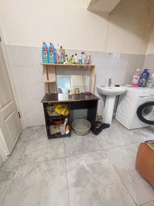 Продам 2 комн общежите.