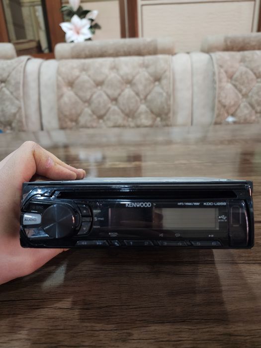 KENWOOD  KDC-U259G.         .