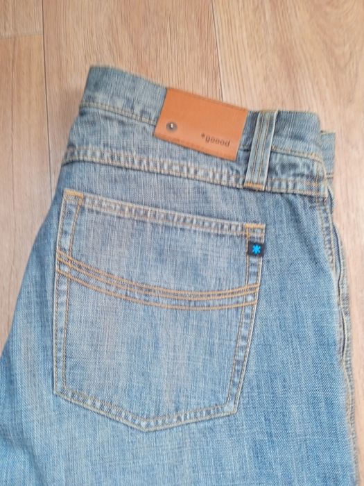 Продам джинсы мужские