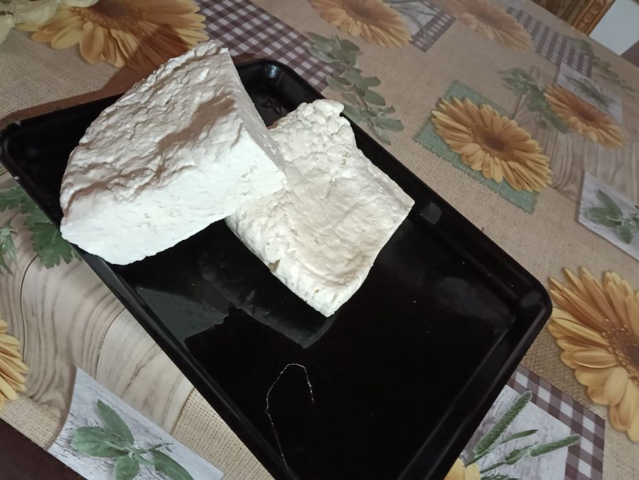 Vand telemea de bivol si lapte