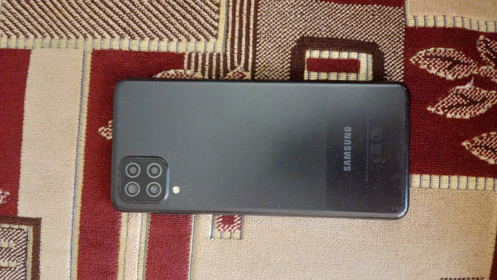 Продам Самсунг А12