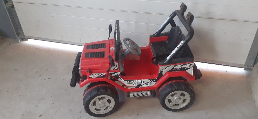 Masinuta electrica Jeep, pentru copii