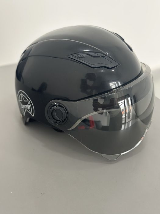 Kaska motoshlem doʻkonga sotuvga keldi