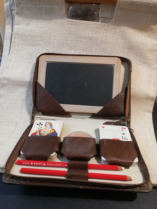 Tabletă de ardezie, cu joc de cărți, elvețiene