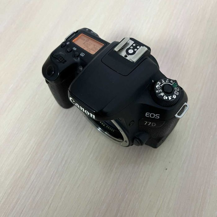 Canon 77D фотоаппарат