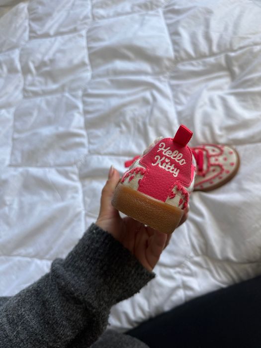 Детски обувки H&M 25 номер hello kitty