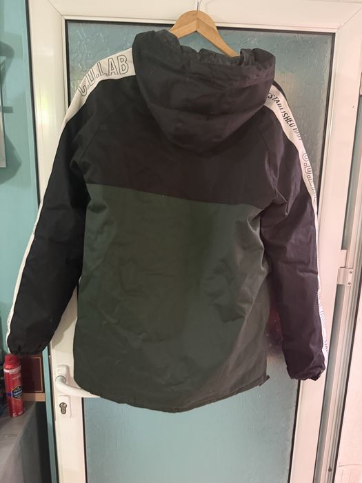 Лот от мъжки маркови якета