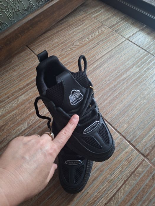 Adidași negri marimea40