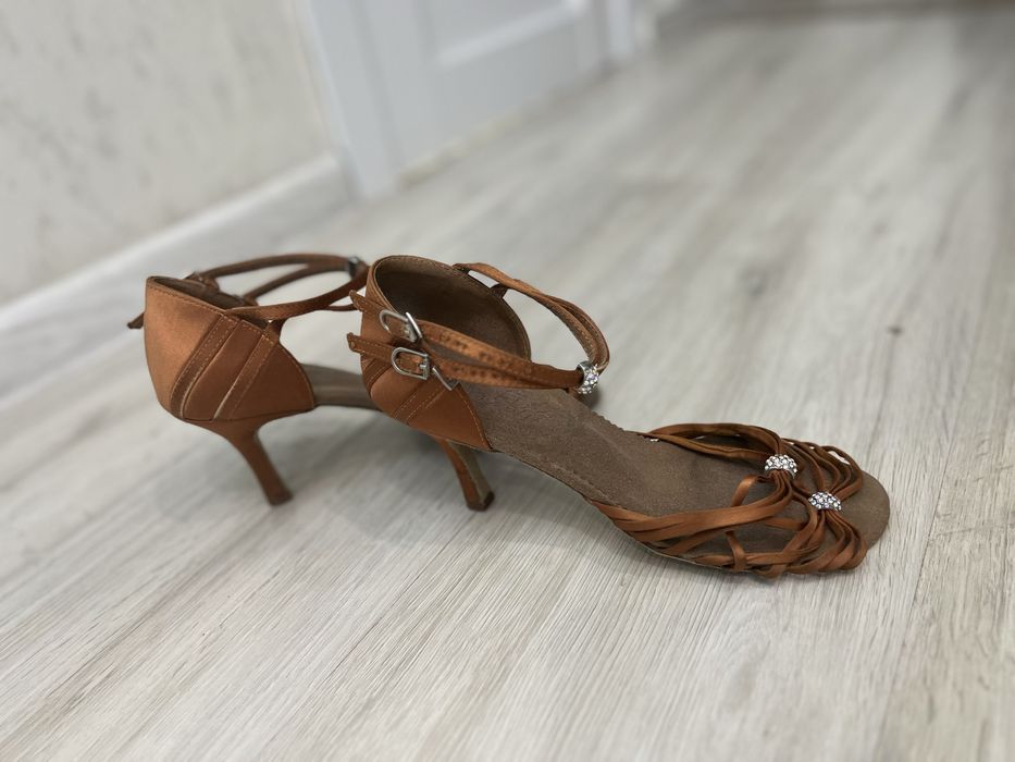 Бальные туфли