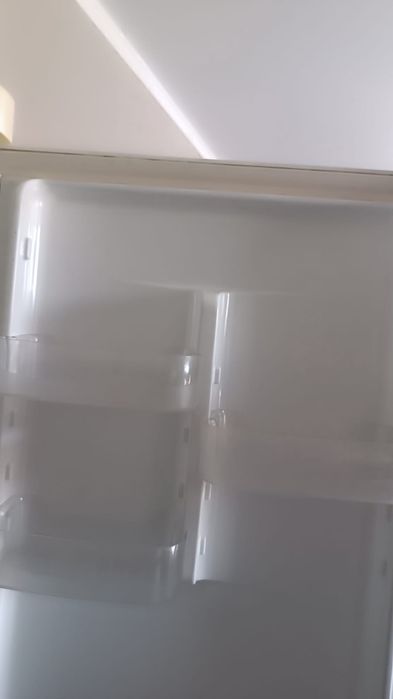 Продам Холодильник LG
