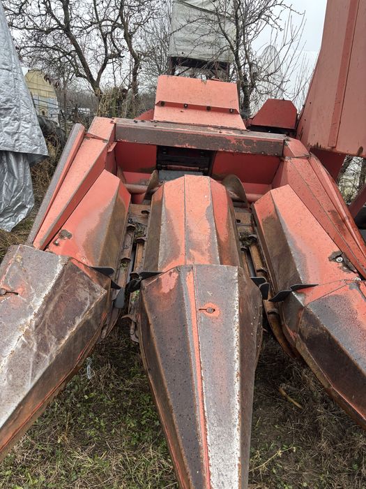 Culegatoare de porumb cu doua randuri