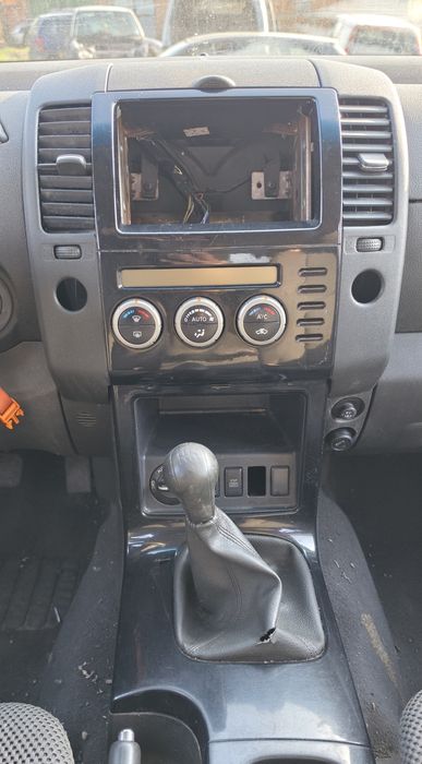 Нисан Патфайндер 2.5дци 174кс на части Nissan Pathfinder 2.5DCI 174hp