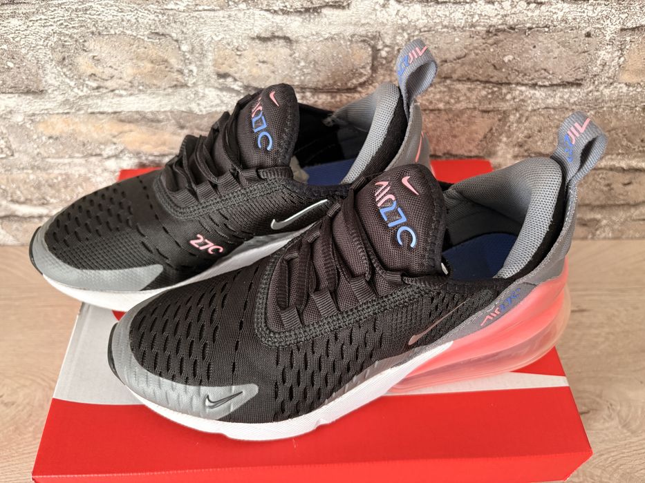 Маратонки Nike AIR MAX 270 и NIKE COSMIC RUNNER 35,5 сандали apawwa