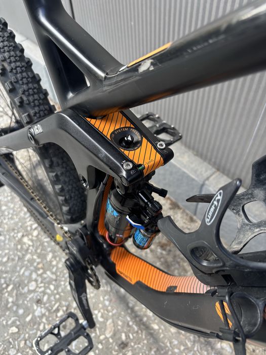 Колело  Canyon Strive CF 8.0 Race / enduro shapeshifter