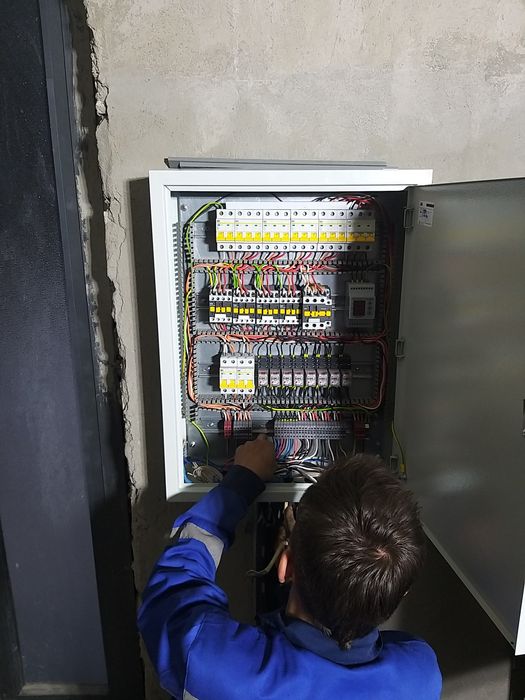 Электрик и электромеханик  по вызову город Ташкент 24/7.