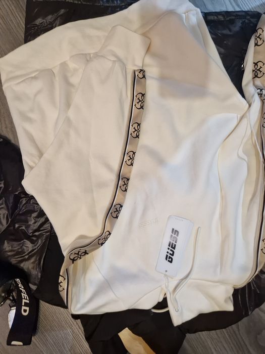 The north face,Guess,Karl