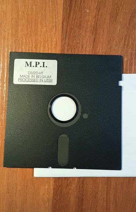 Винтажные компьютерные дискеты для коллекции