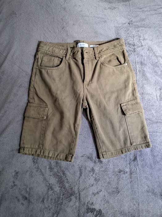 Къси панталони размер 30