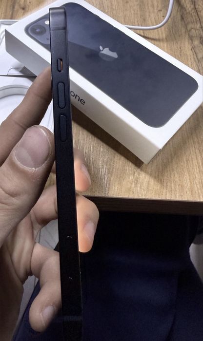 Айфон 13 128 гб документы есть.                                      .