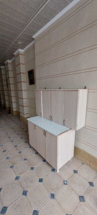 Кухонный шкаф сотилади