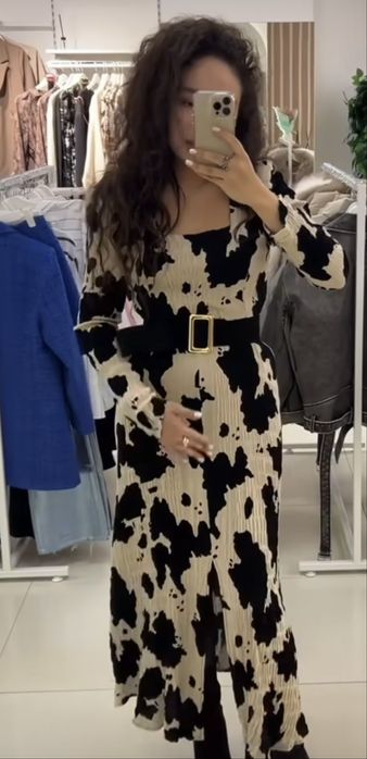 Платье с контрастным принтом