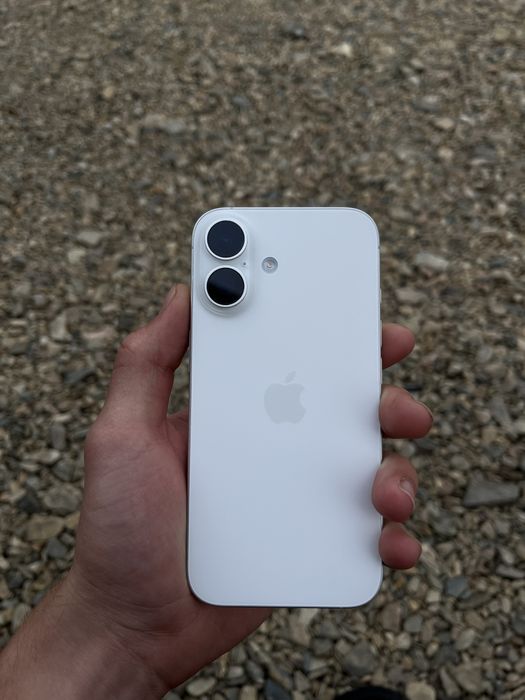 Продам Iphone 16