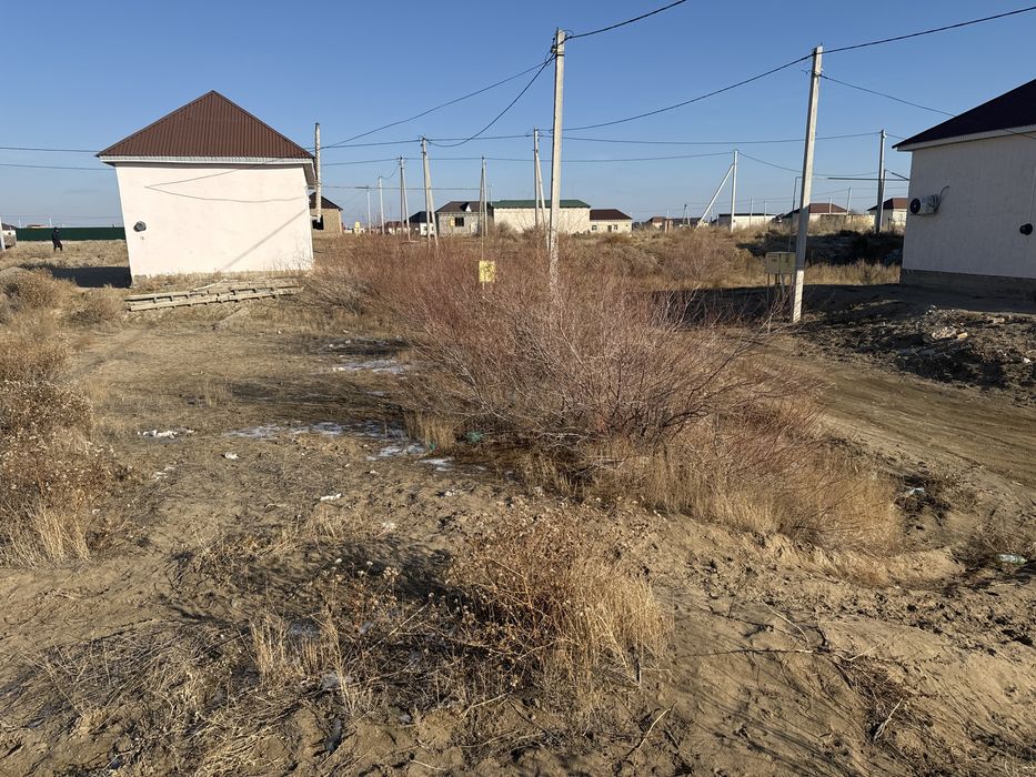 Байтерек 1. 10 соток жер сатылады.