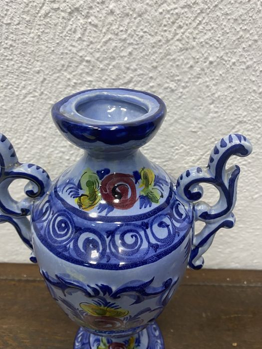 Португалска ваза с маркировка в кобалтово синьо