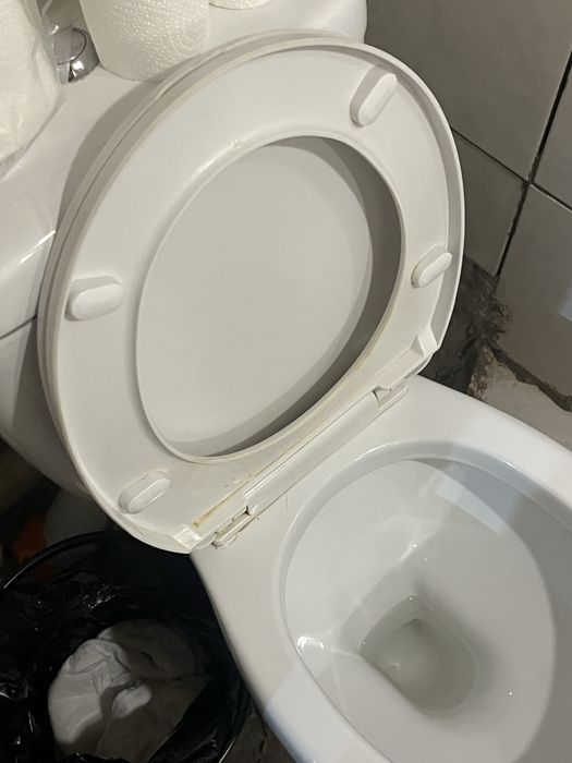 Продается унитаз для дома