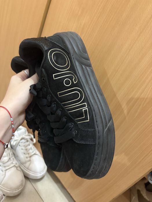 Продавам обувки  LIU JO