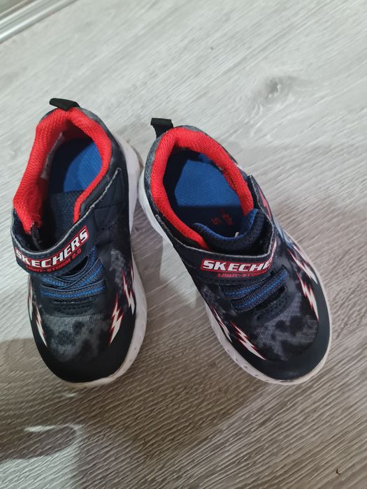 Adidas skechers marimea 23