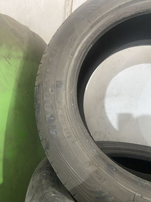 Продам шины 215/55/17