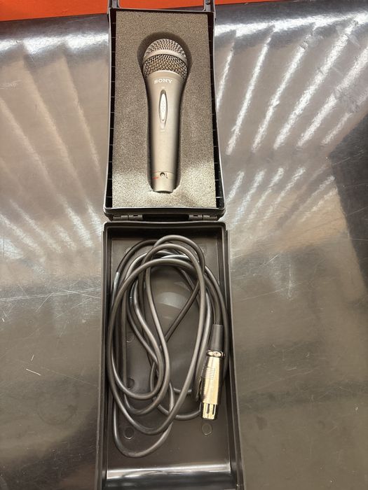 Професионален динамичен микрофон Sony F-V420 с оригинална кутия+ кабел